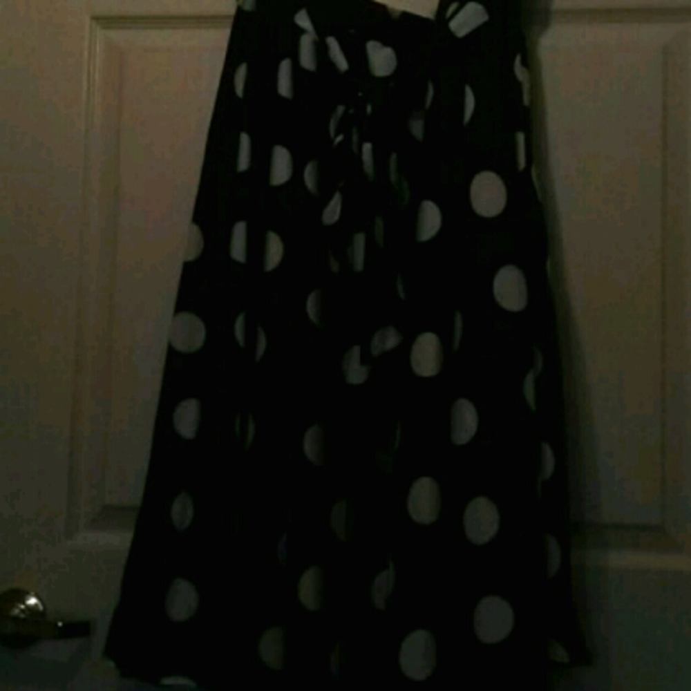 Black & white polka dot flare tail skirt